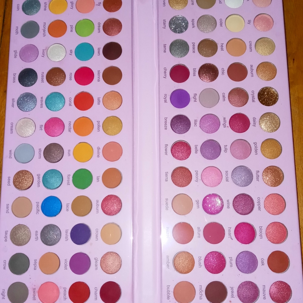 Makeup - Picture 16 of 16
